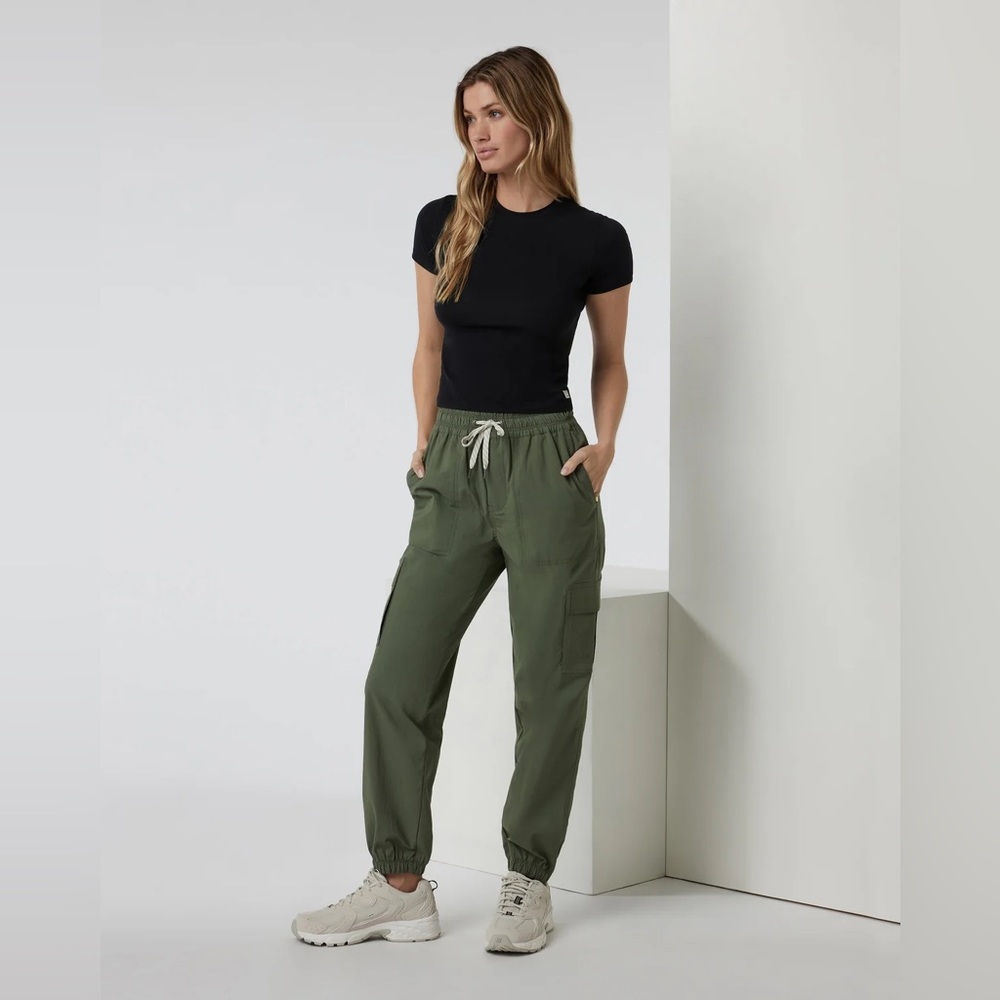 Vuori Scout Jogger Womens Army Green Size XS NWOT
